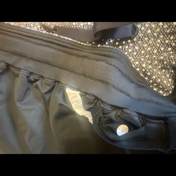 Lululemon Hotty Hot Shorts - Frozen Fizz, Sz 4 - Picture 12 of 16